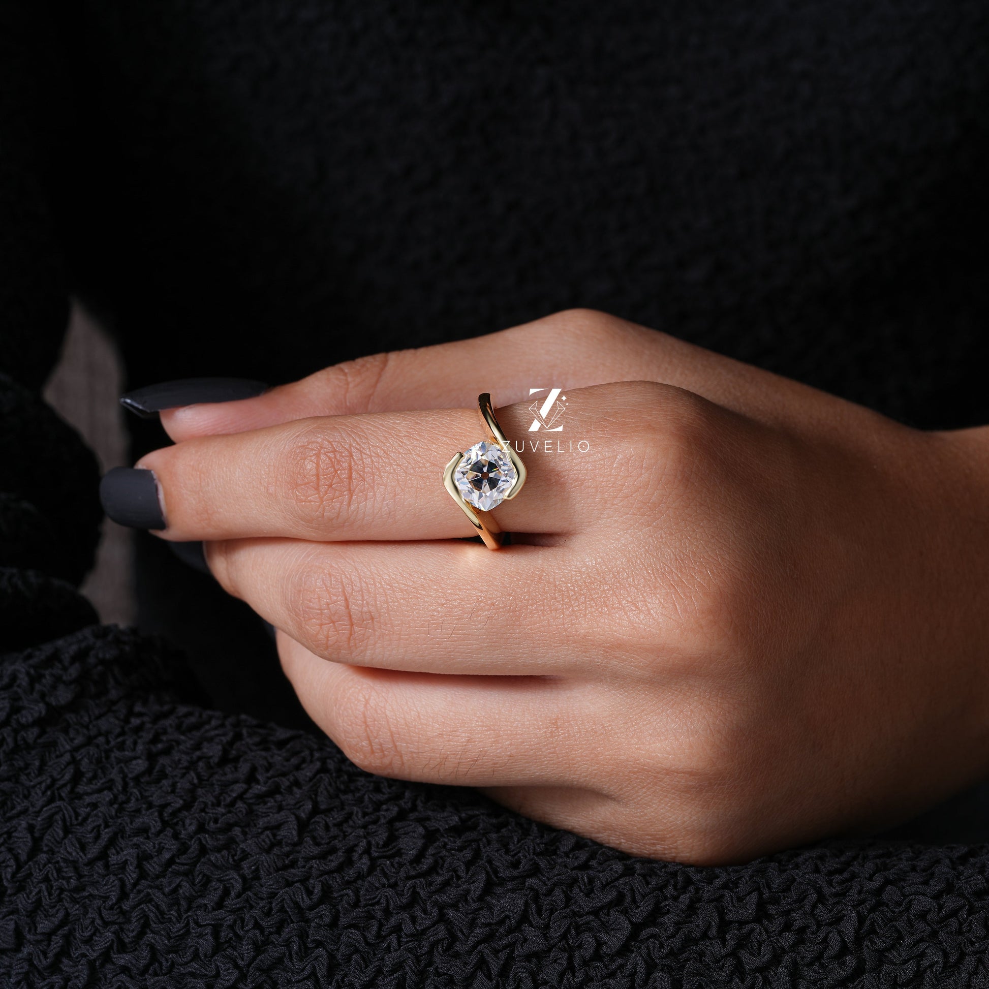 OMC Cushion Moissanite Ring - Zuvelio.com