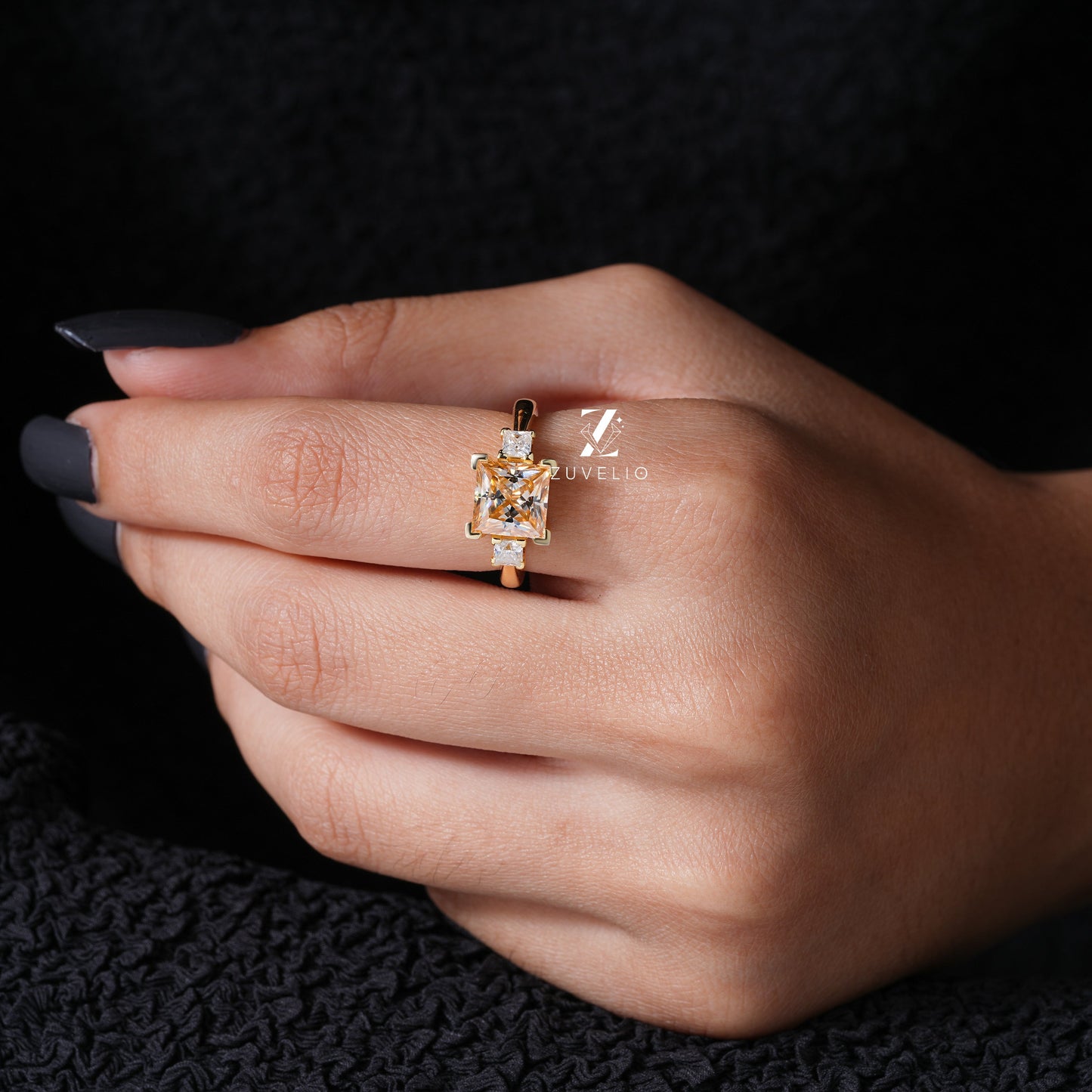 Princess Cut  Moissanite Ring - Zuvelio.com