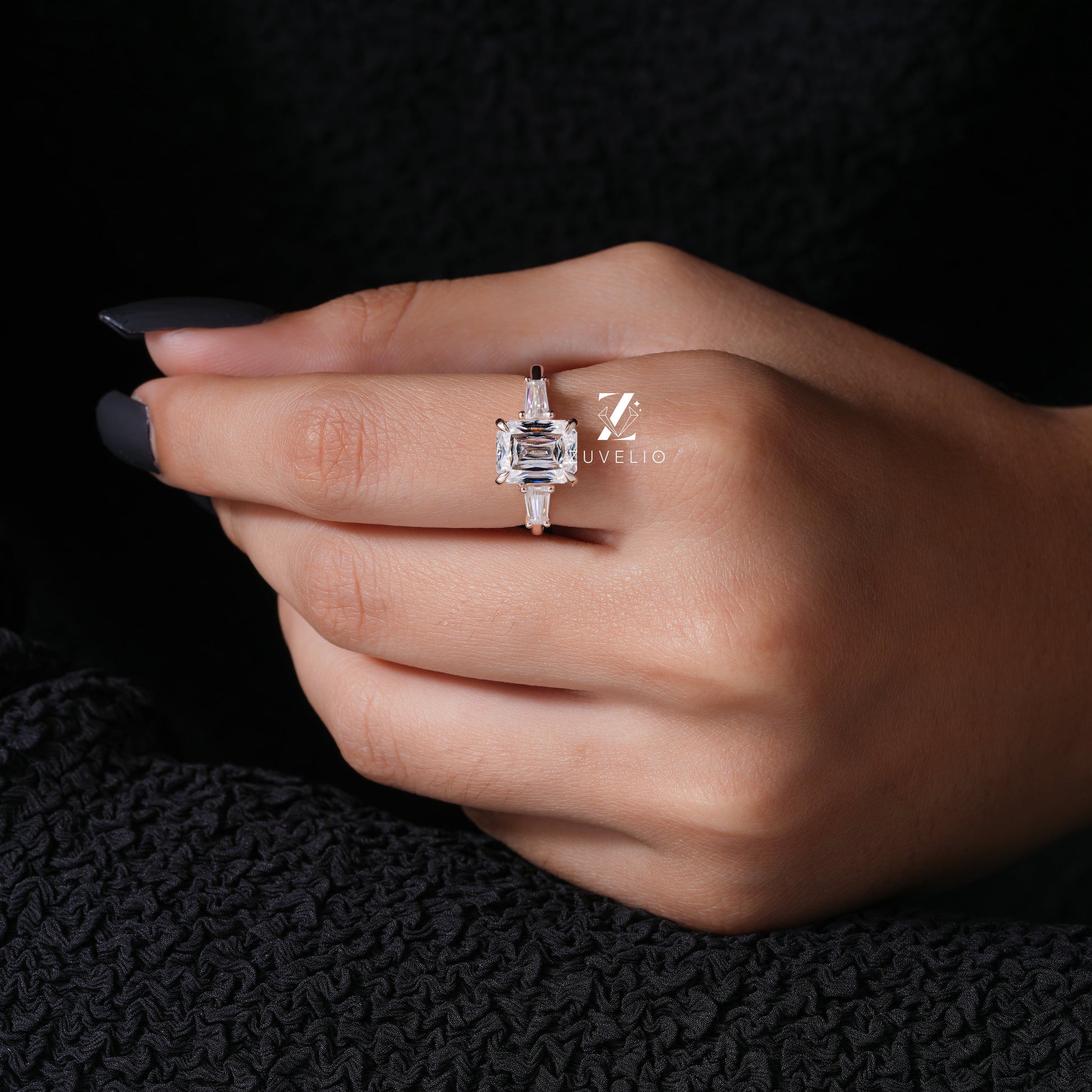Emerald Radiant Cut Moissanite Ring - Zuvelio.com