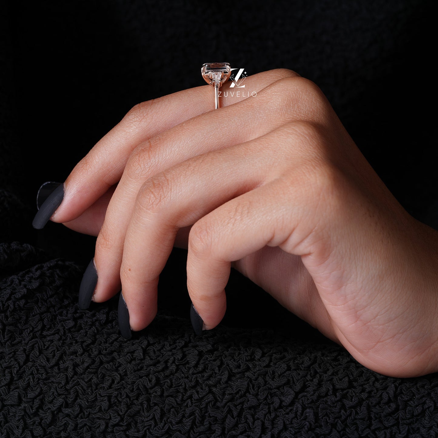 Emerald Radiant Cut Moissanite Ring - Zuvelio.com