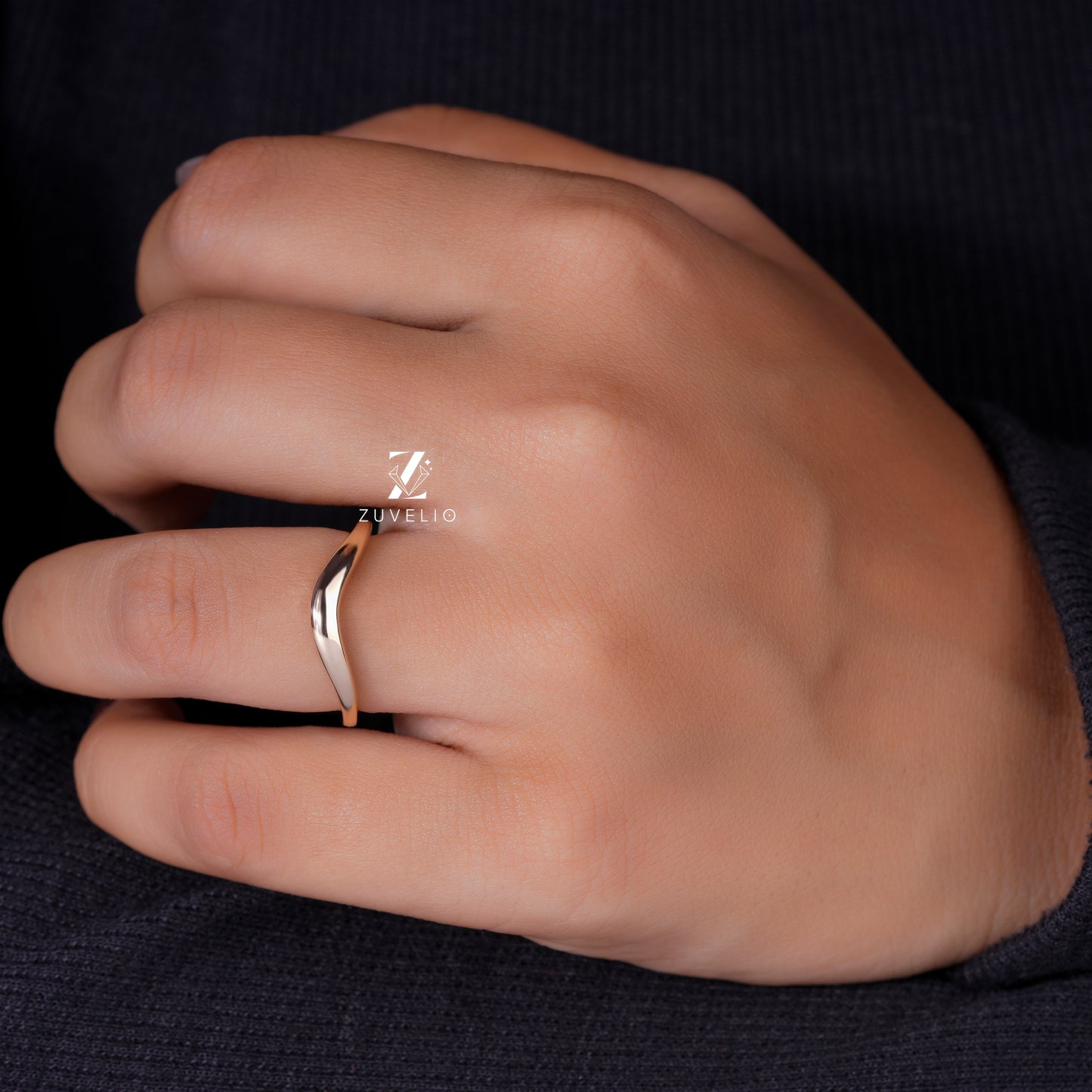 Modern Freeform Dome Band