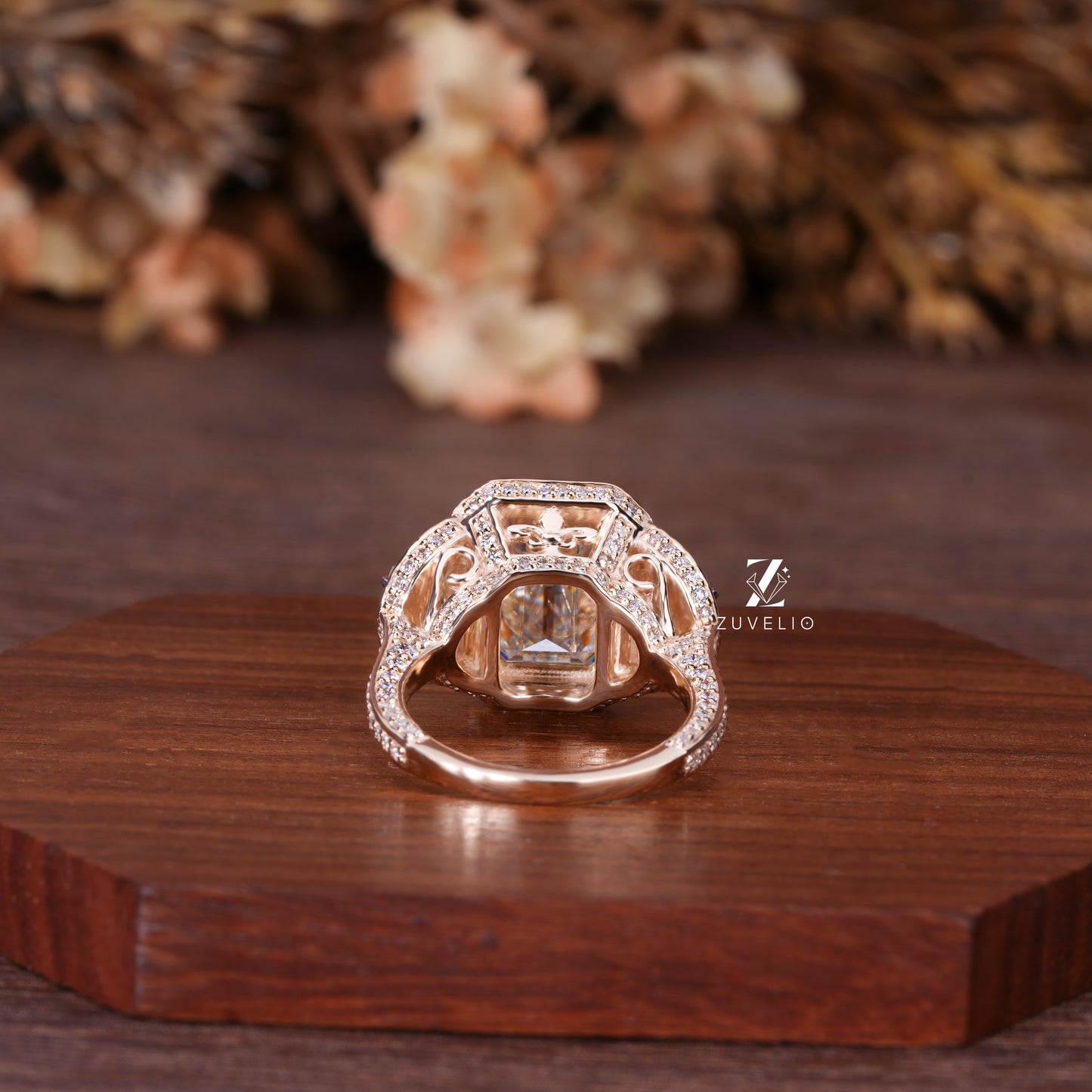 Vintage Emerald Moissanite Ring
