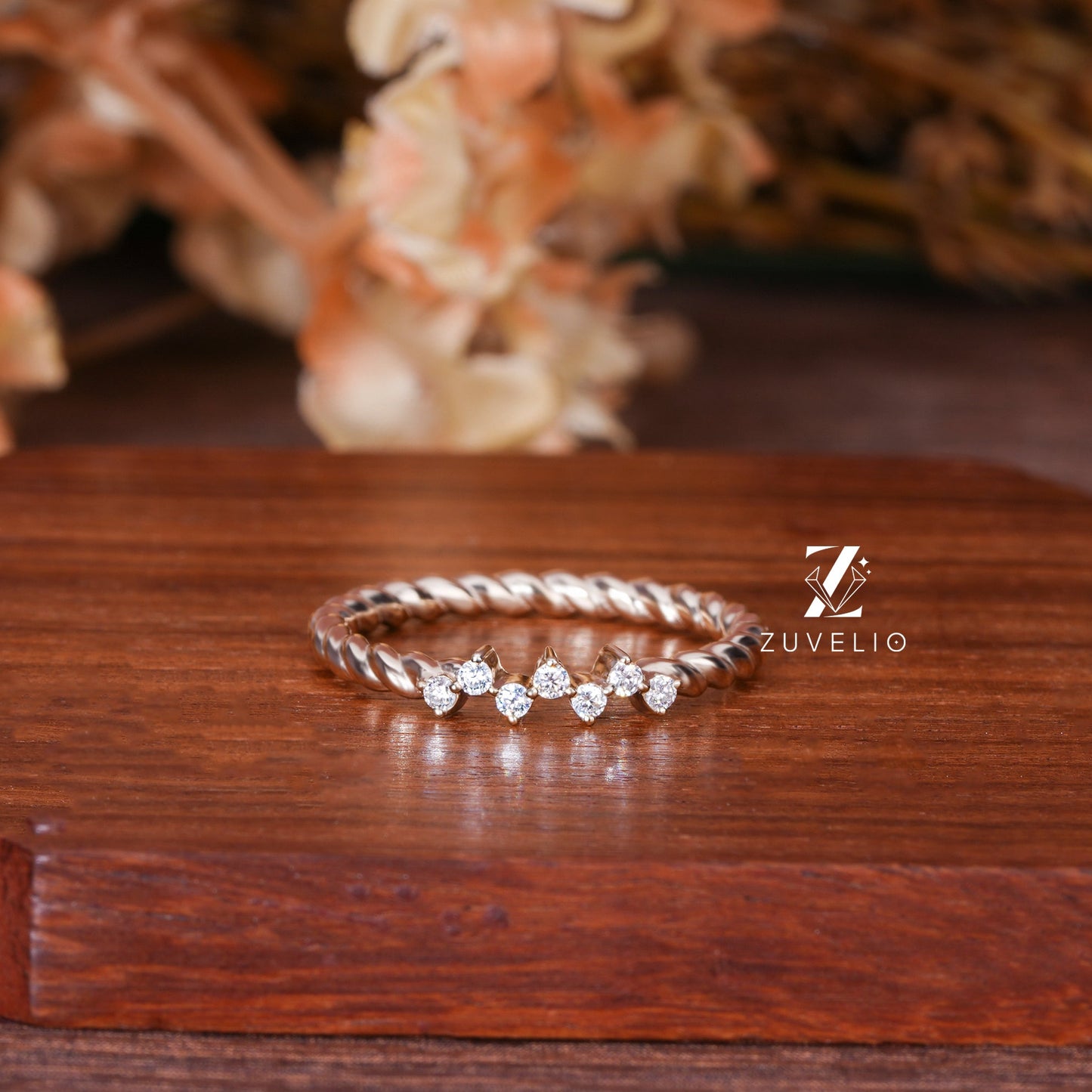 Twisted Round Moissanite Band