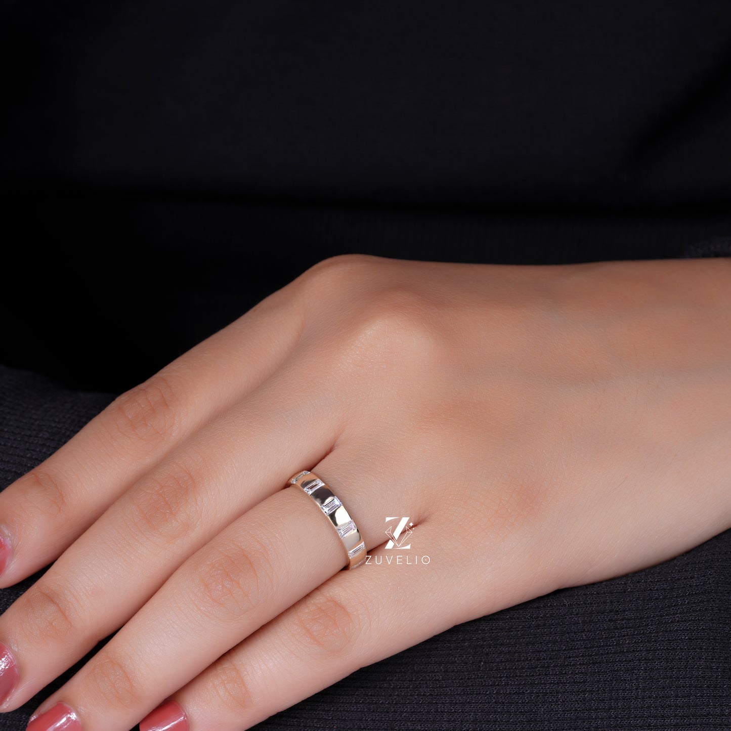 Unisex Moissanite Wedding Band