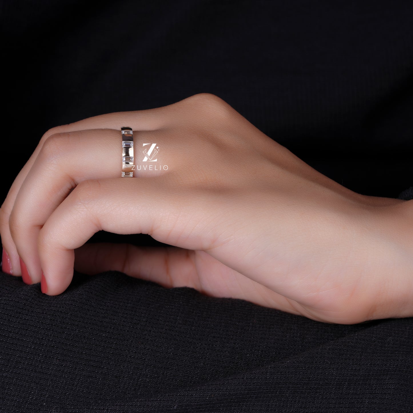 Unisex Moissanite Wedding Band