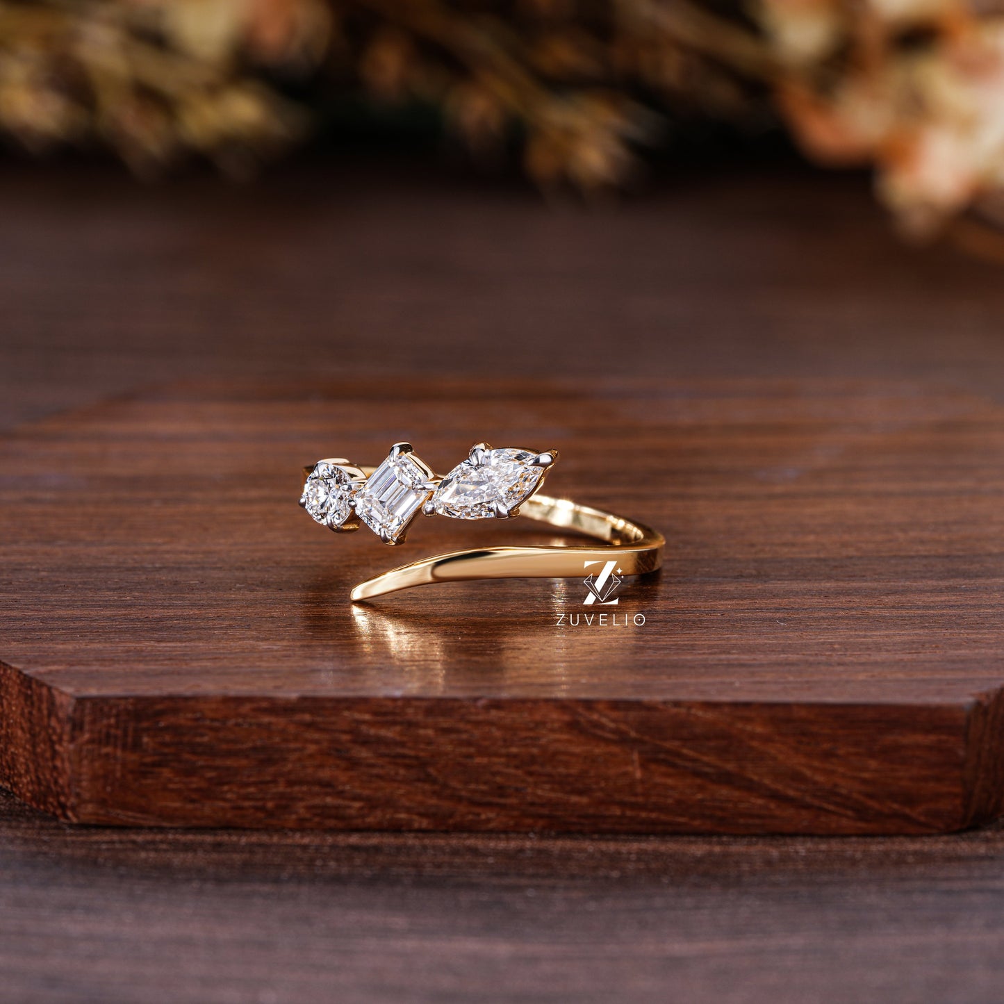 Marquise Emerald Round Ring - Zuvelio.com