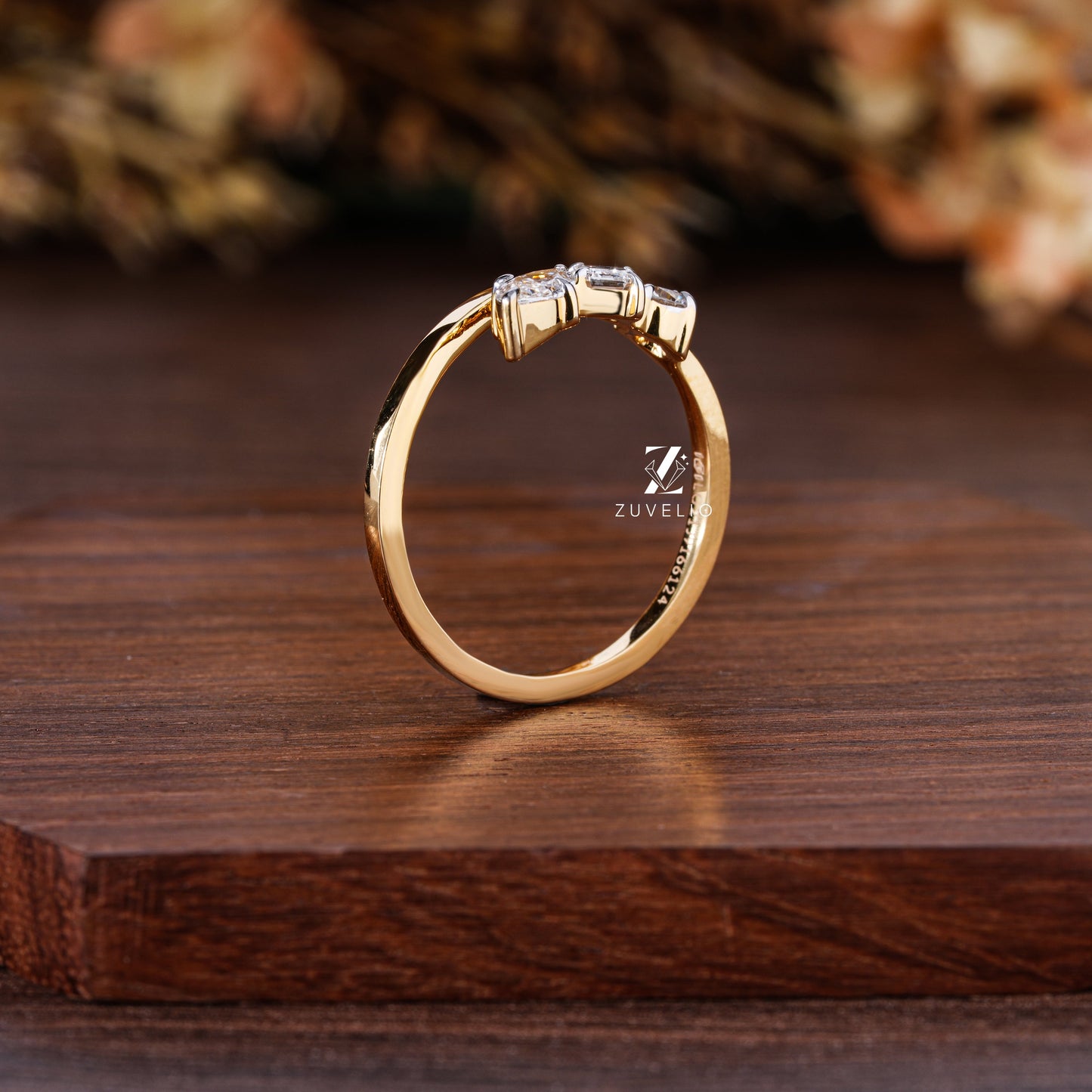 Marquise Emerald Round Ring - Zuvelio.com
