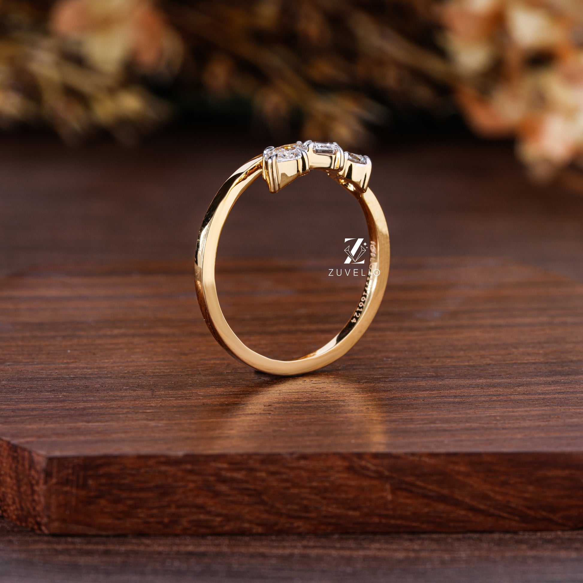 Marquise Emerald Round Ring - Zuvelio.com