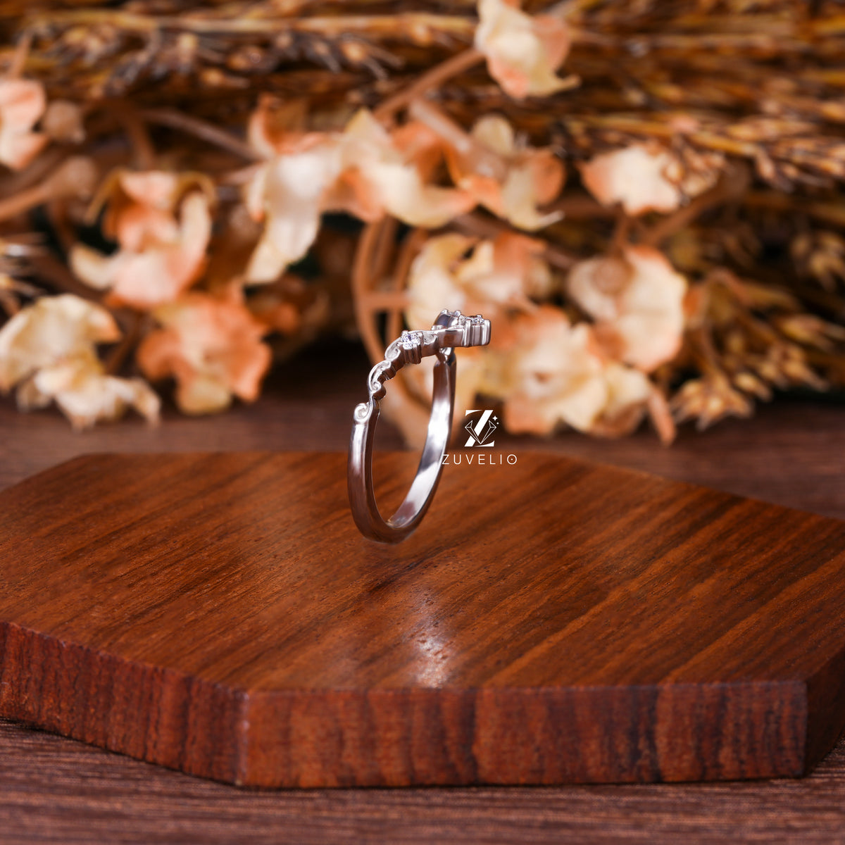 Vintage Diamond Chevron Band