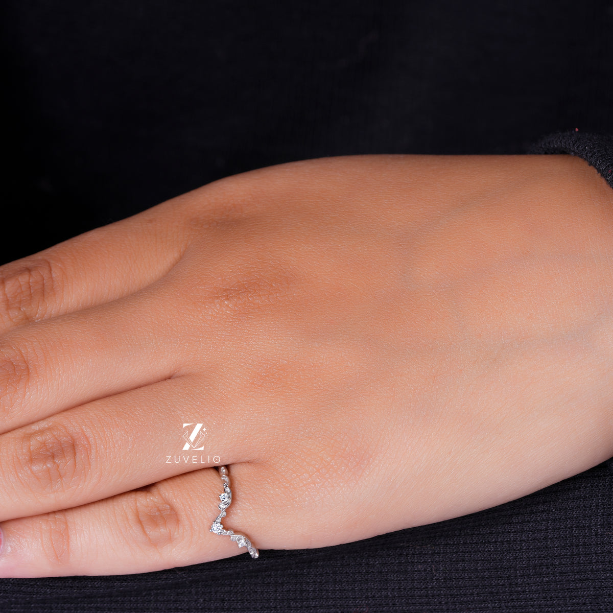 Vintage Diamond Chevron Band