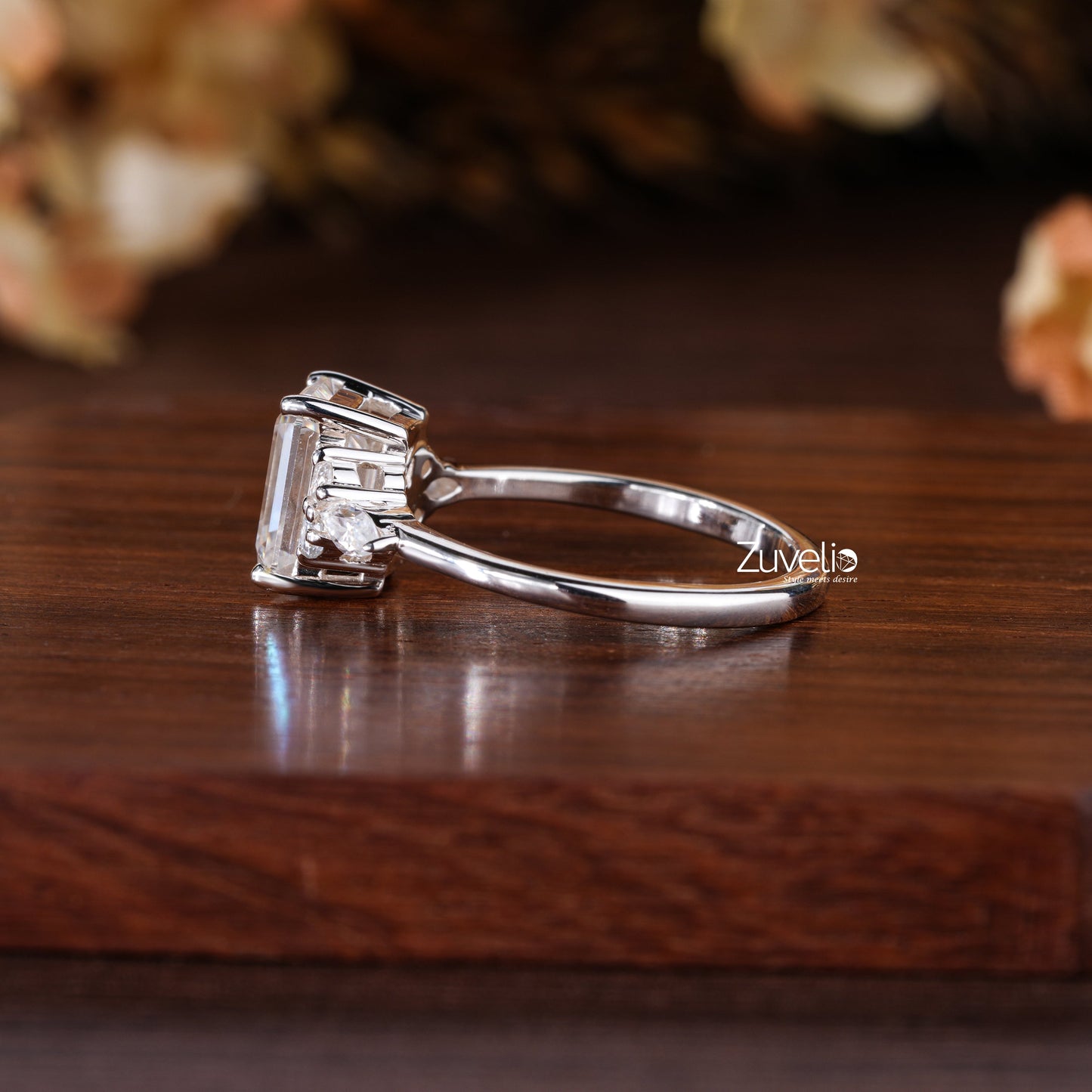 Emerald Moissanite Ring - Zuvelio.com