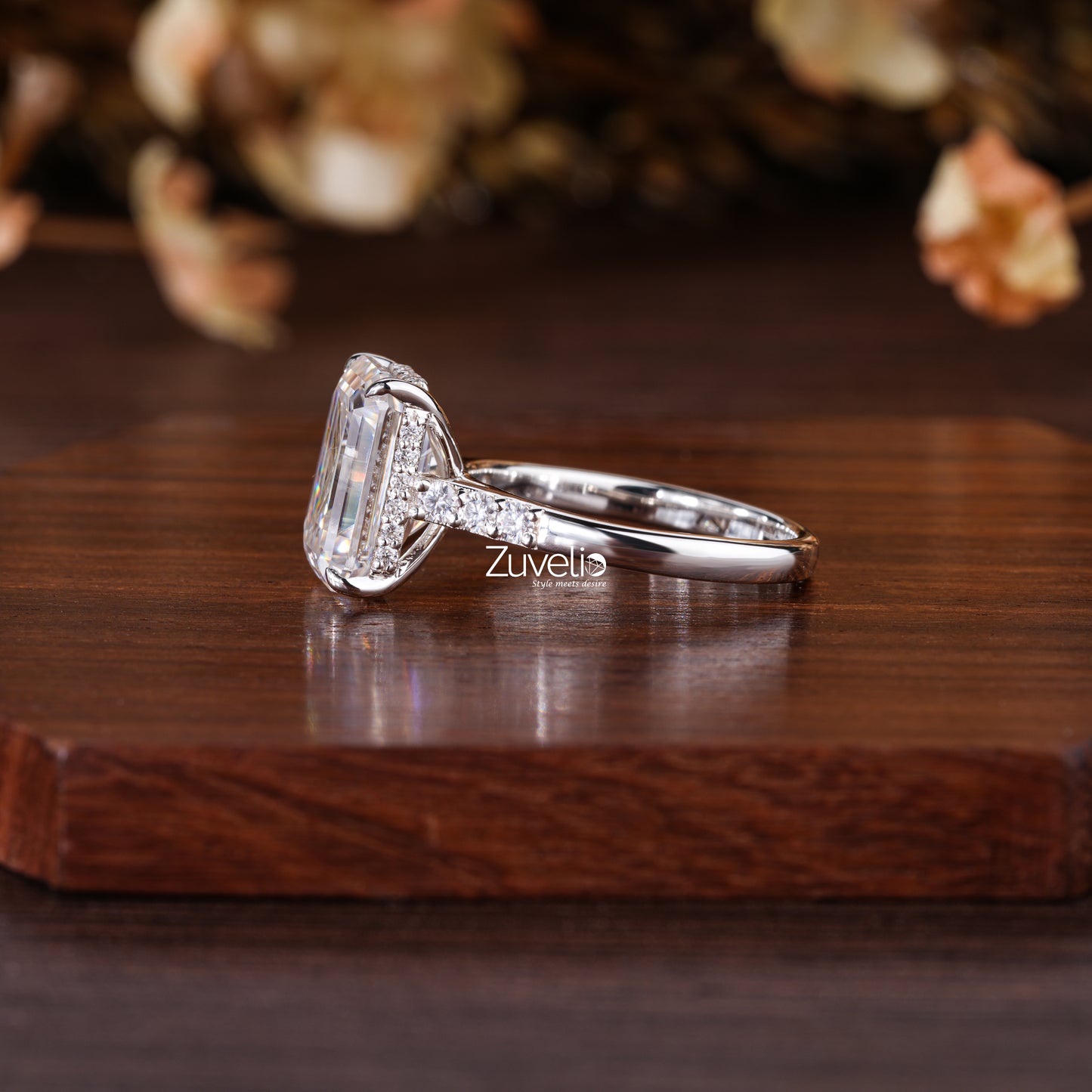 Platinum Emerald Halo Ring