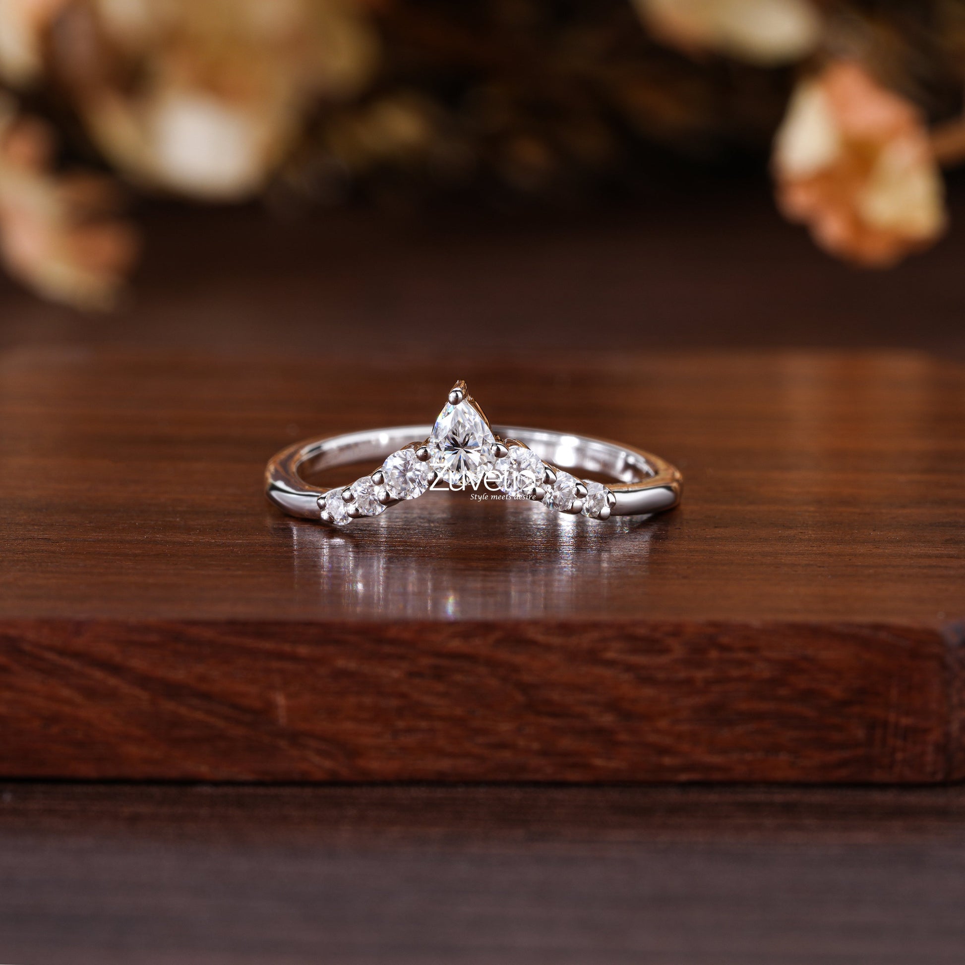 Pear Round Moissanite - Zuvelio.com