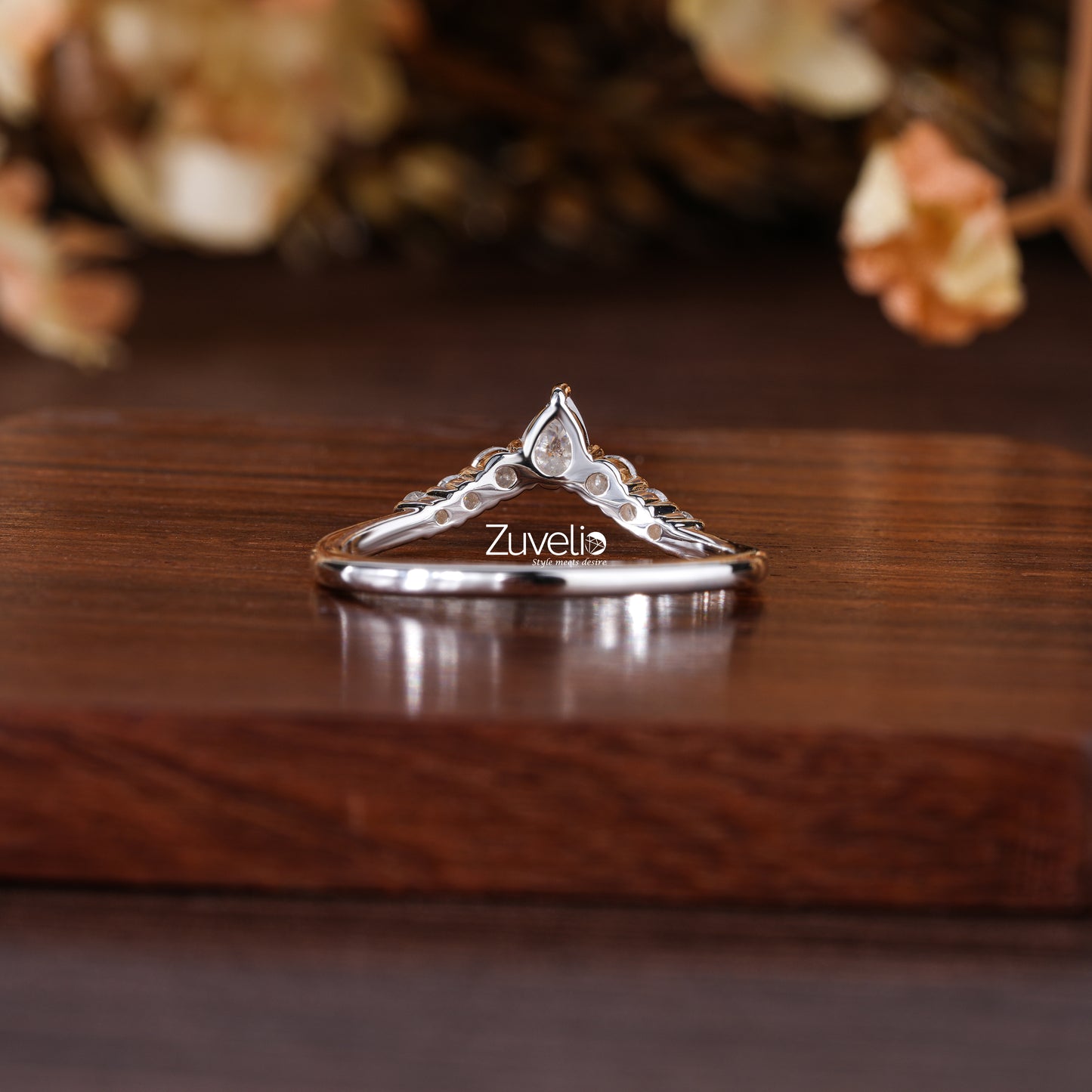 Moissanite V Shape Band
