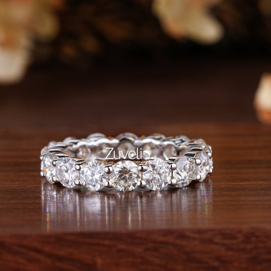 4 MM Round Moissanite Band - Zuvelio.com