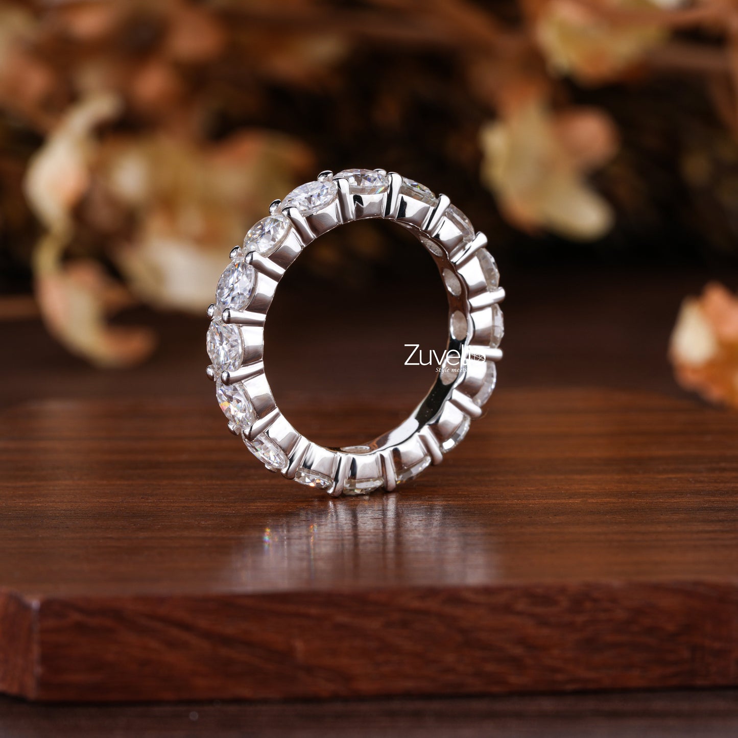 4 MM Round Moissanite Band - Zuvelio.com