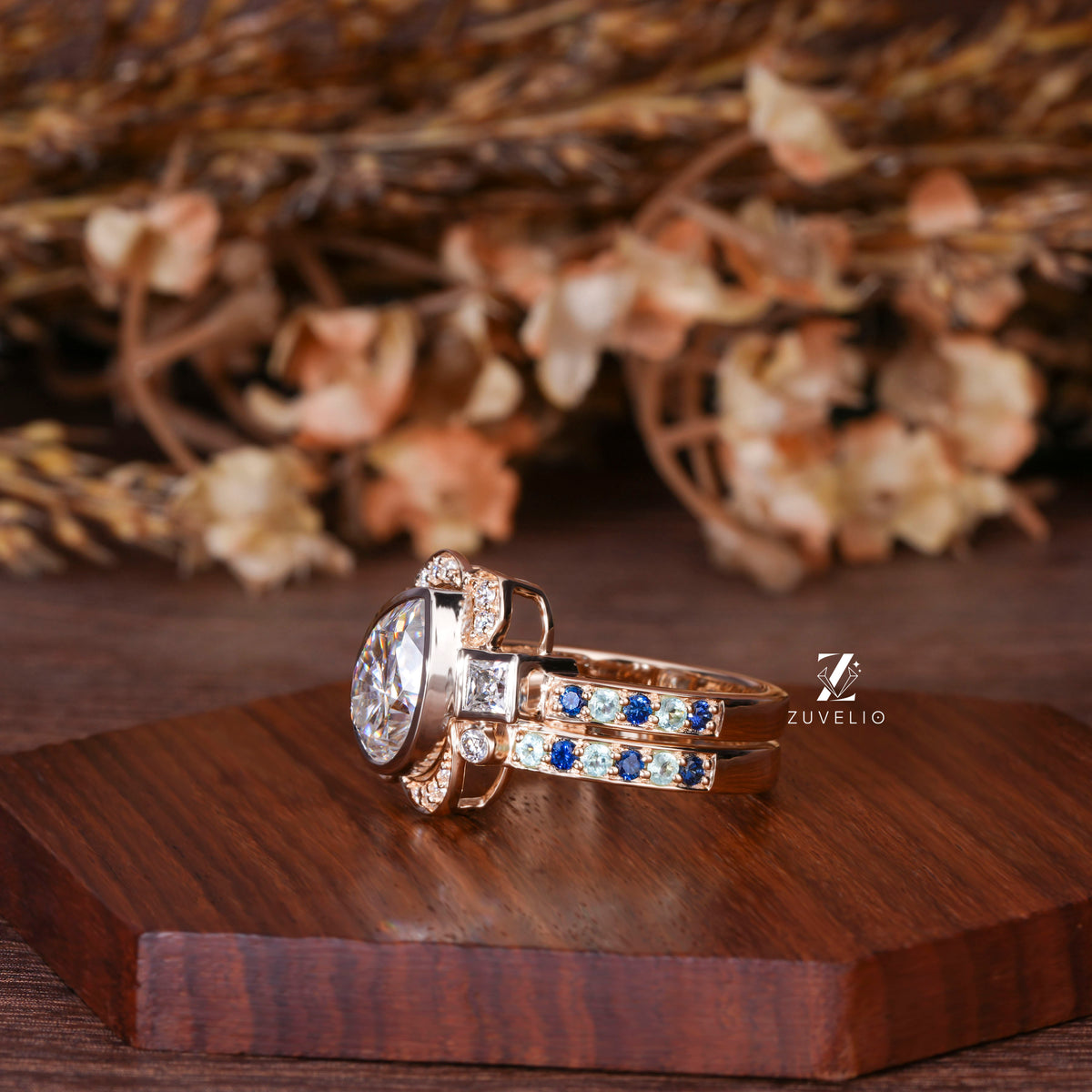 Pear Moissanite Cluster Rin