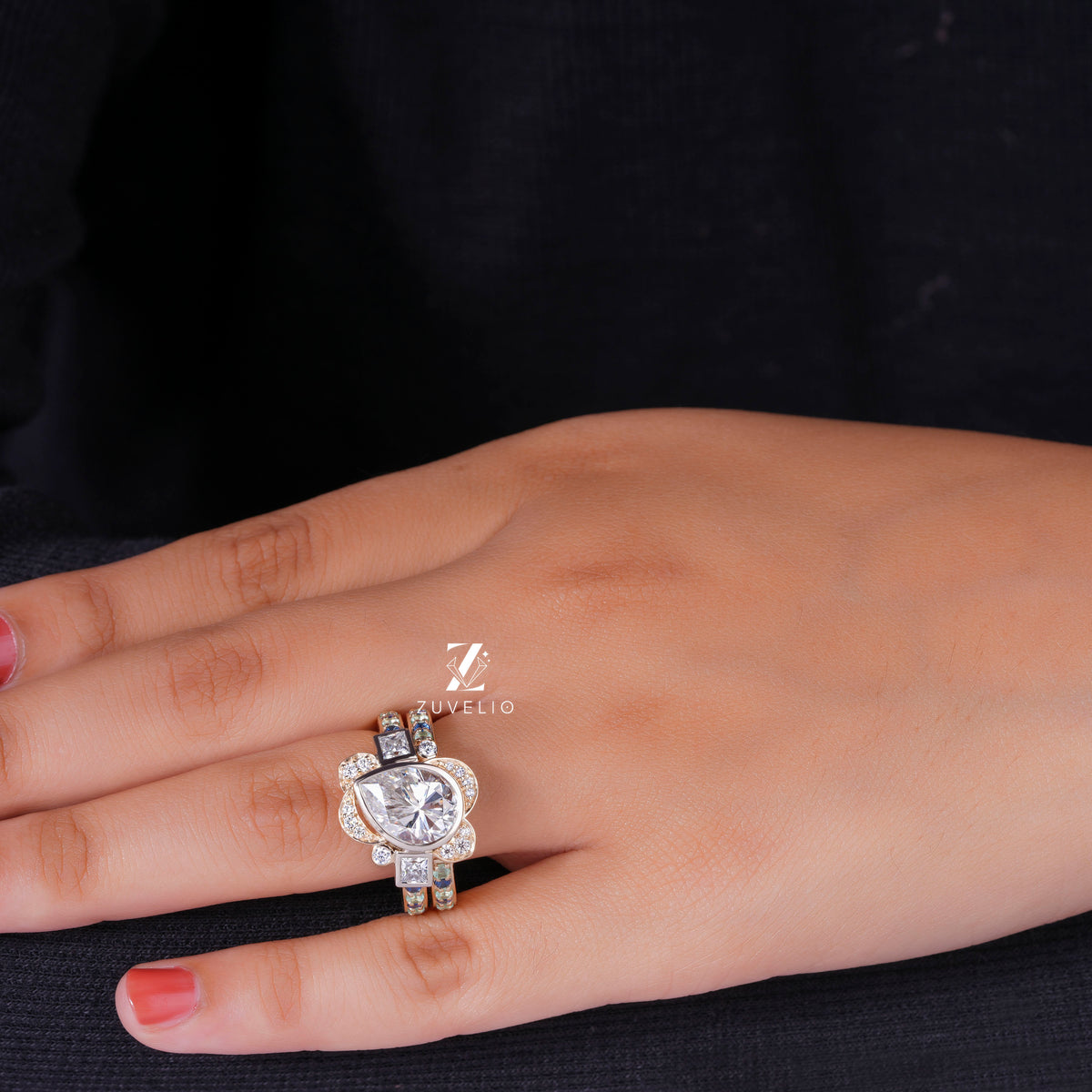 Pear Moissanite Cluster Rin