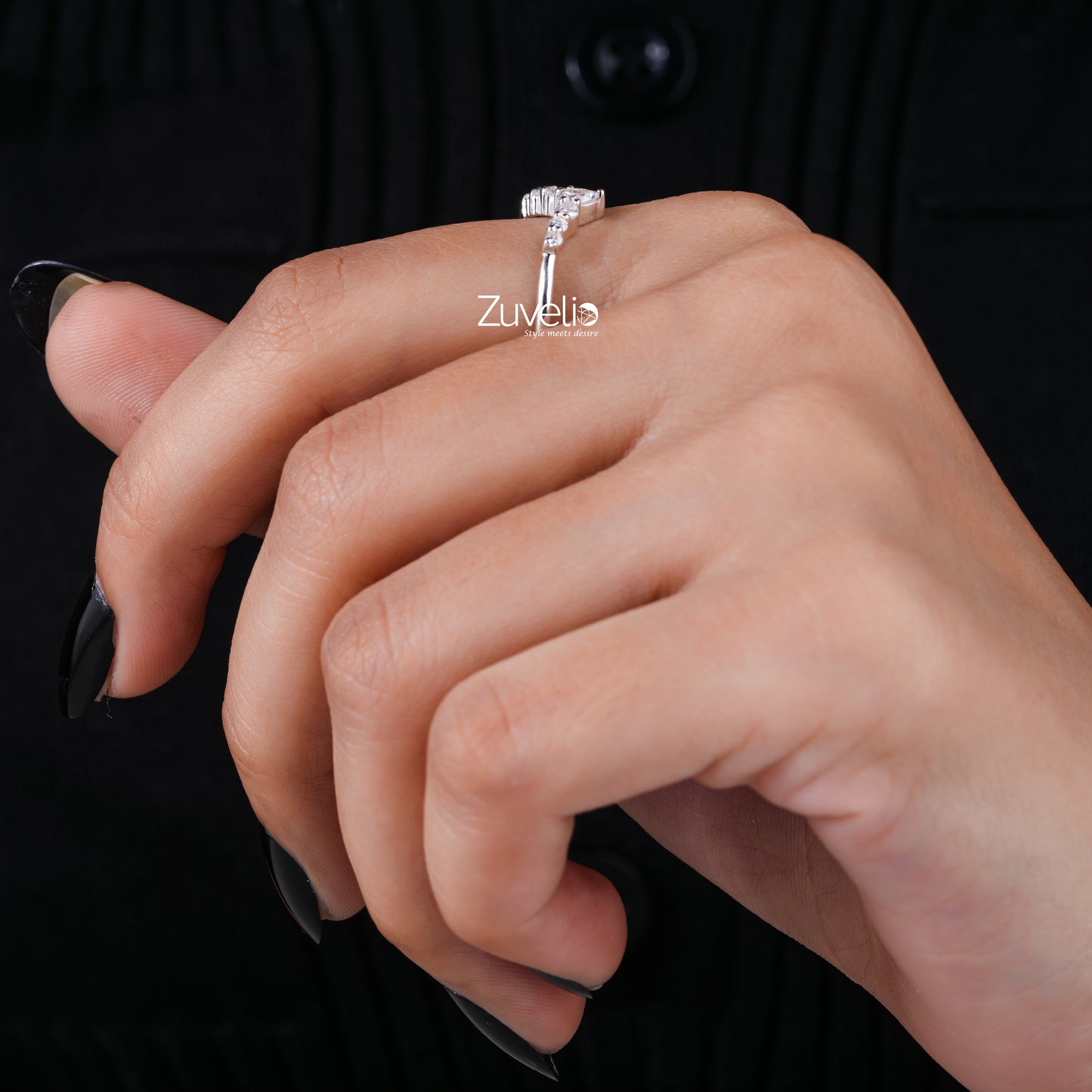 Moissanite V Shape Band