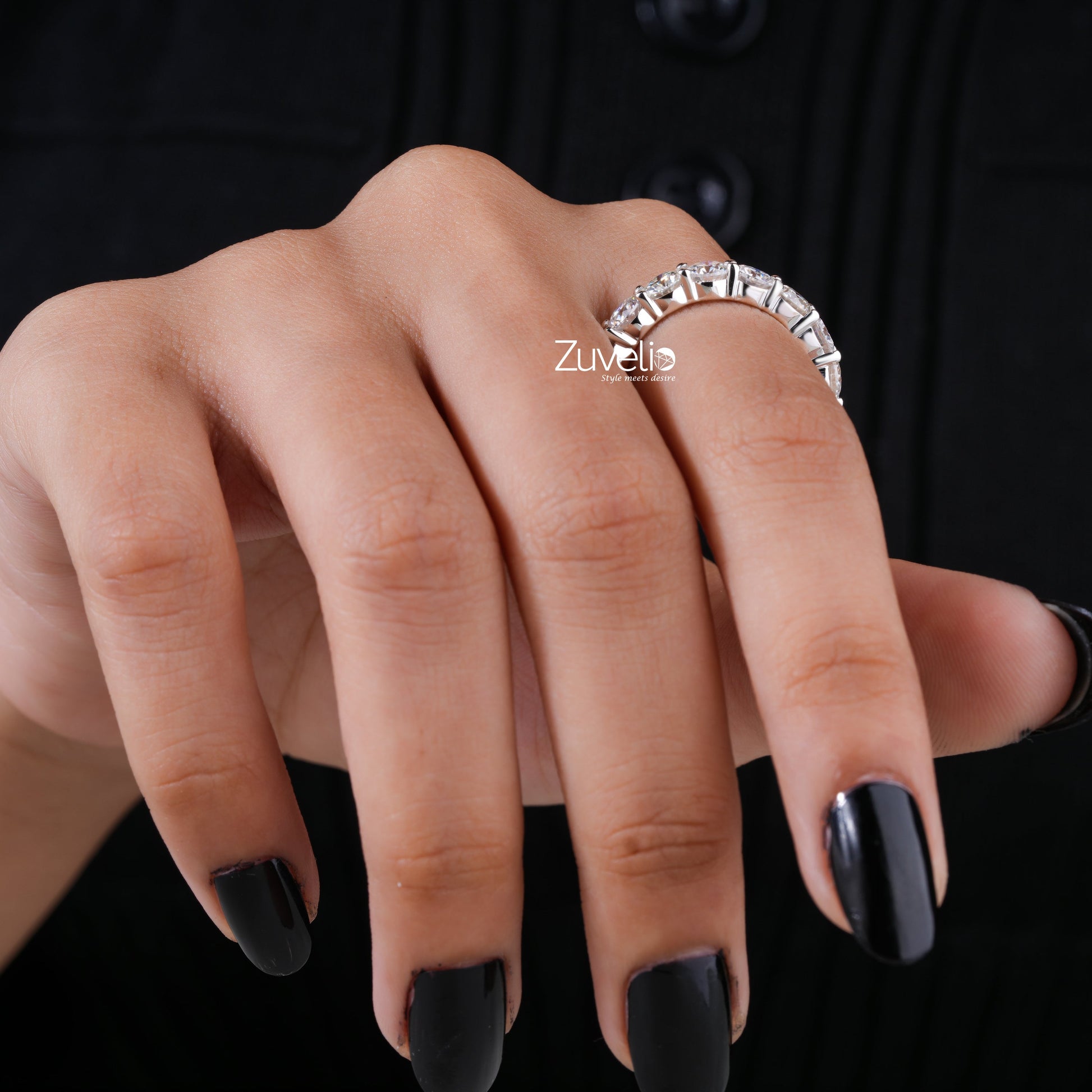 4 MM Round Moissanite Band - Zuvelio.com