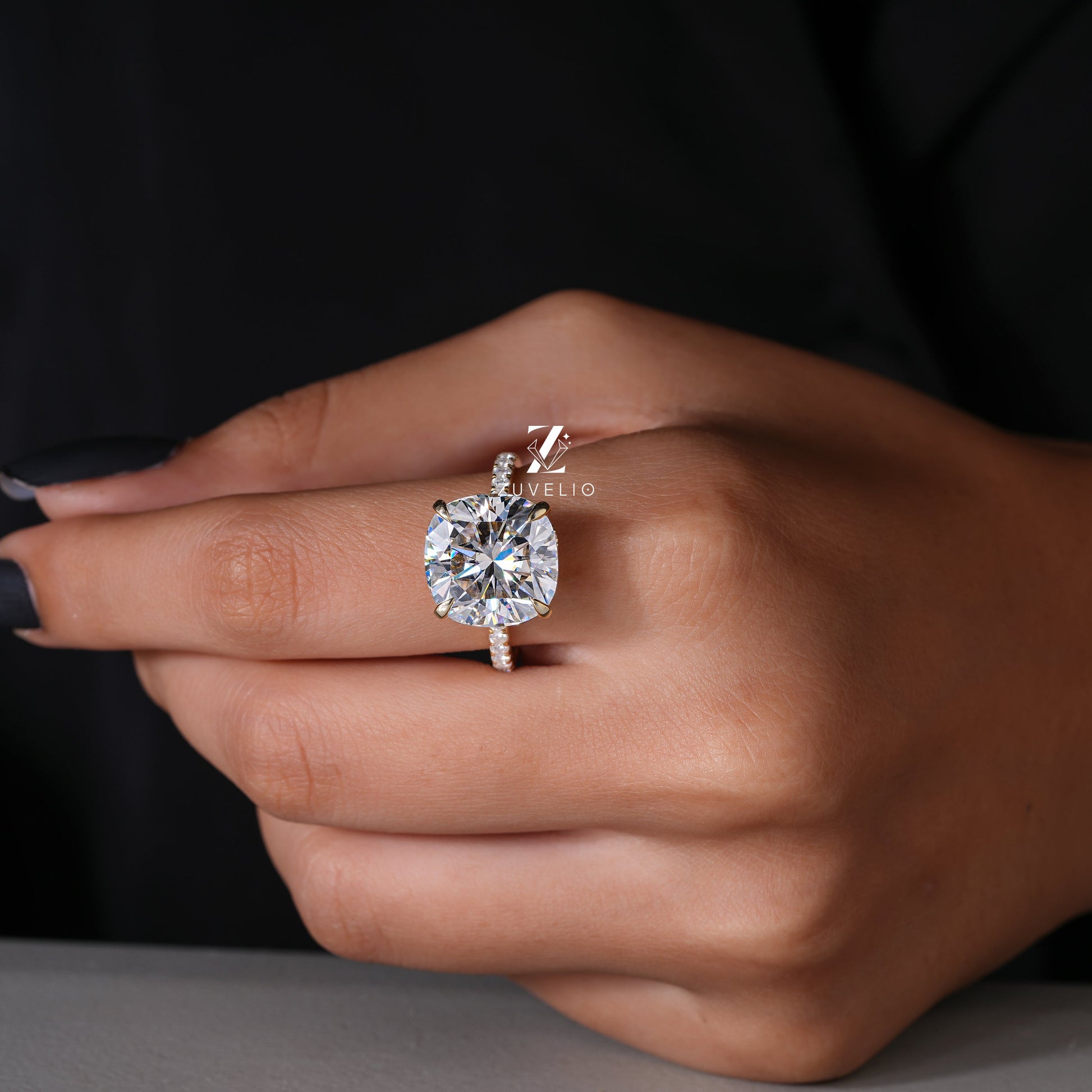 Cushion Hidden Halo Ring - Zuvelio.com