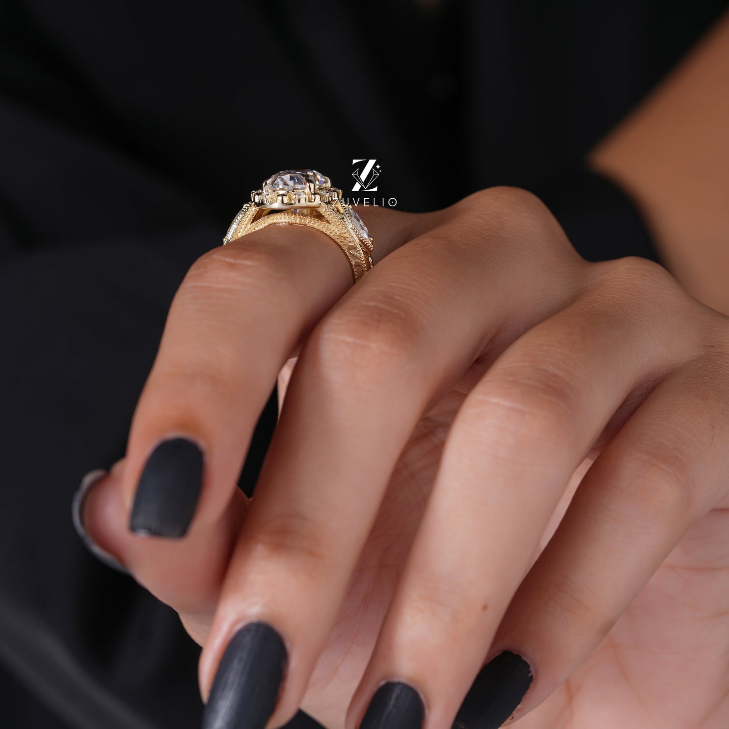 Art Deco Engagement Ring - Zuvelio.com
