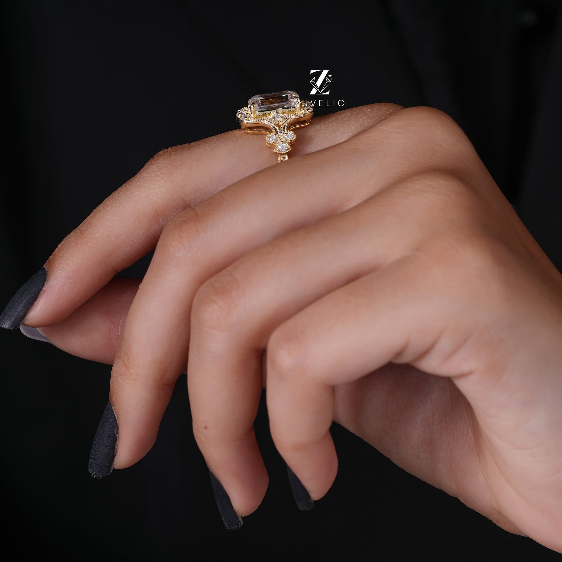 Emerald Cut Art Deco Ring - Zuvelio.com